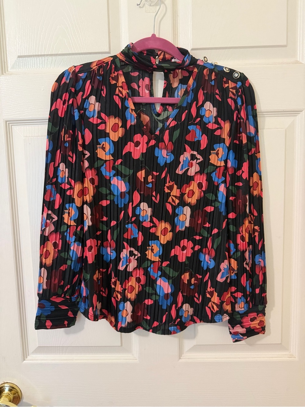 RIO & RIAN Pleated Floral Mock Neck Keyhole Blouse Small 0024